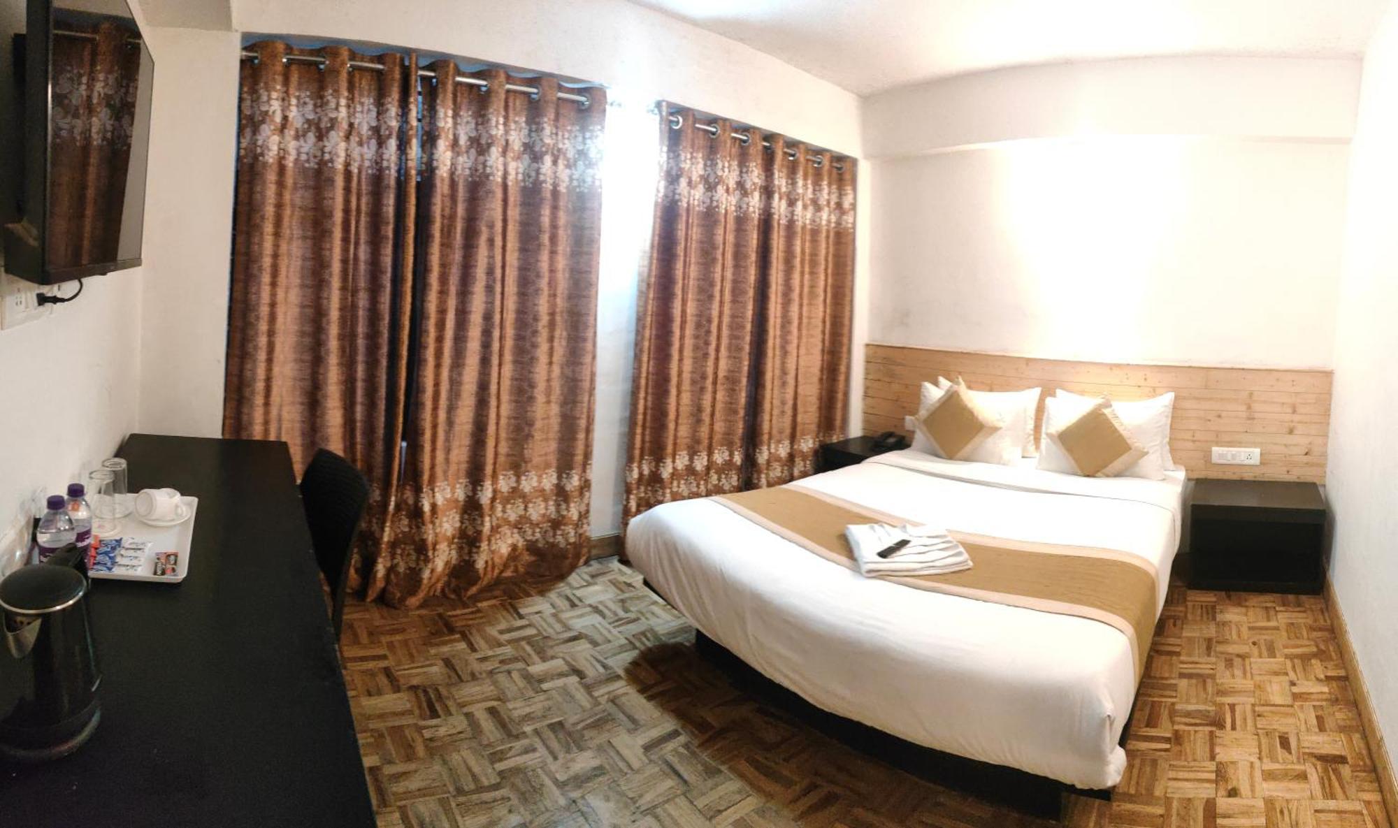 Cherrywood Suites & Spa By Easygorooms دارجيلنغ المظهر الخارجي الصورة
