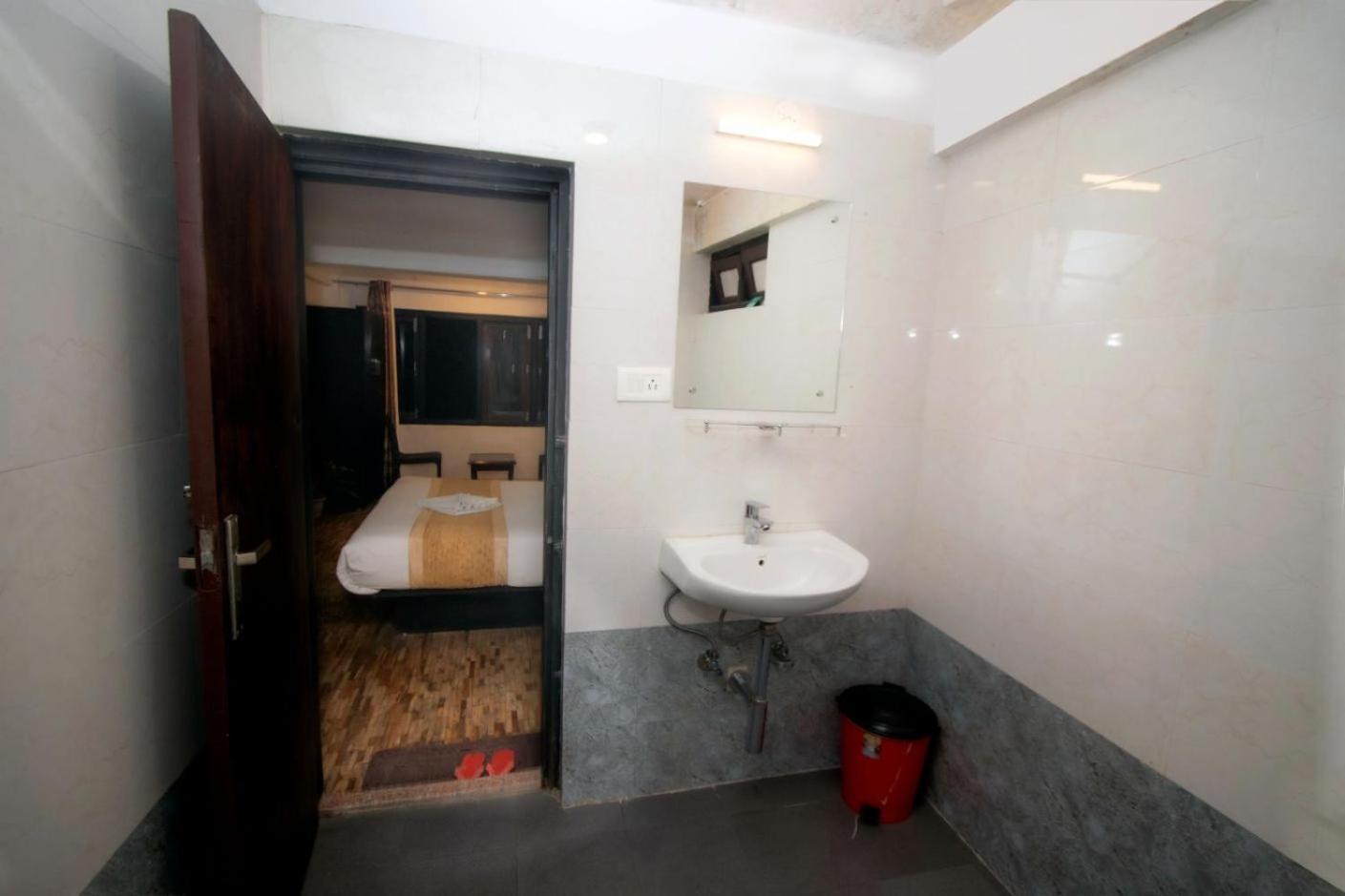 Cherrywood Suites & Spa By Easygorooms دارجيلنغ المظهر الخارجي الصورة