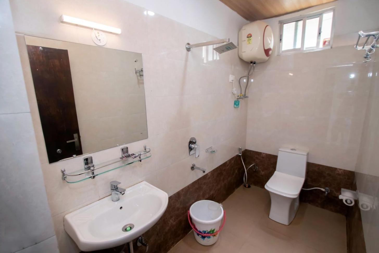 Cherrywood Suites & Spa By Easygorooms دارجيلنغ المظهر الخارجي الصورة